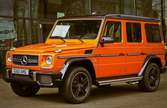 愛車の美しさ、守山区で守ります！コーティングと修理のプロフェッショナル